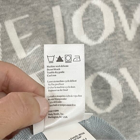 Elegant Baby Gray and White LOVE Blanket Cotton - Picture 4 of 8